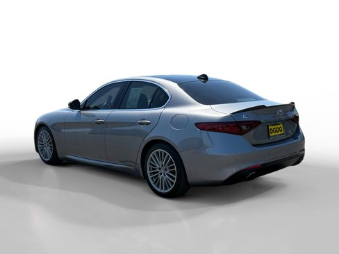 Used 2017 Alfa Romeo Giulia Ti w/ TI Lusso Light Wood Package image 3
