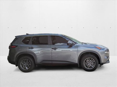 Used 2023 Nissan Rogue S image 4