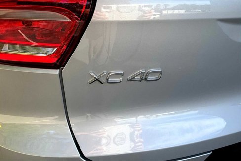 Used 2024 Volvo XC40 B5 Plus w/ Protection Package Premier image 30