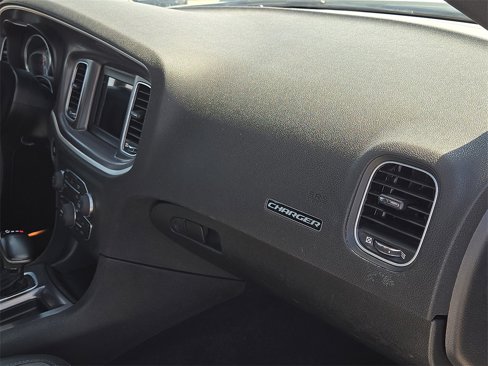 Used 2022 Dodge Charger SXT w/ Leather Interior Group image 11