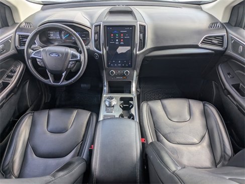 Used 2022 Ford Edge Titanium image 16