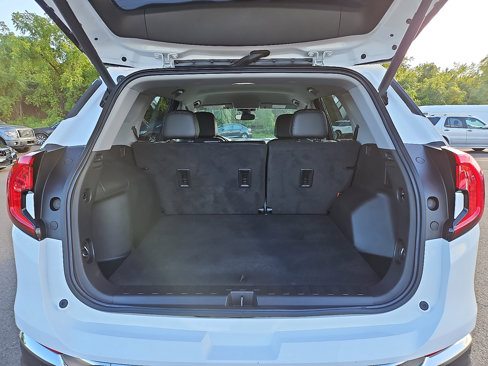 Certified 2022 GMC Terrain SLT w/ Infotainment Package II image 29