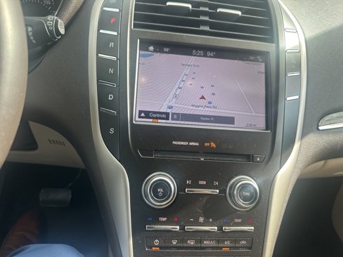 Used 2019 Lincoln MKC Reserve image 18