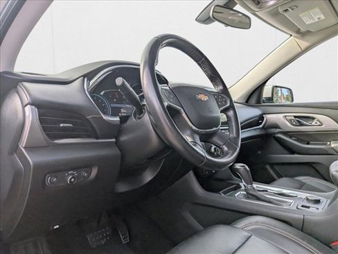Used 2020 Chevrolet Traverse LT image 10