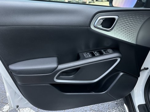 Used 2022 Kia Soul X-Line image 12
