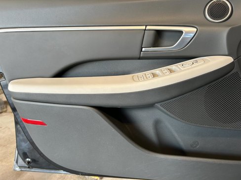 Used 2022 Hyundai Sonata SEL w/ Cargo Package image 16