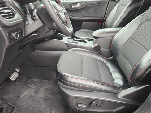 Used 2024 Ford Escape ST-Line image 8