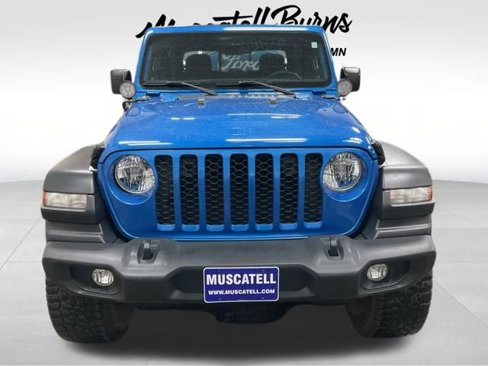 Used 2020 Jeep Gladiator Sport image 2