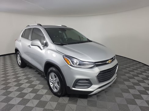 Used 2019 Chevrolet Trax LT w/ LT Convenience Package image 7