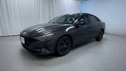 Used 2022 Hyundai Elantra SEL image 4