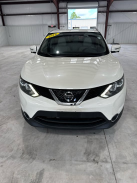 Used 2018 Nissan Rogue Sport SL image 2