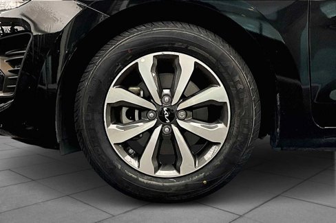 Used 2023 Kia Rio S w/ Technology Package image 9