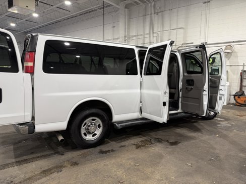 Used 2015 Chevrolet Express 3500 LT w/ LT Preferred Equipment Group image 5