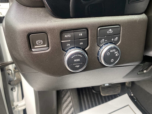 Used 2023 GMC Sierra 1500 SLE image 23