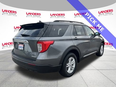 Certified 2022 Ford Explorer XLT image 3