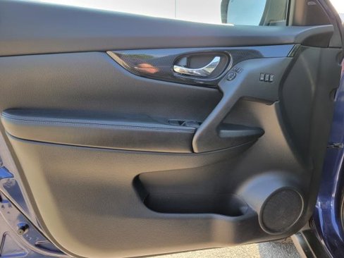 Used 2020 Nissan Rogue SL image 14