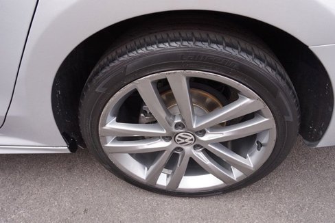 Used 2018 Volkswagen Passat 2.0T image 12