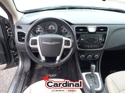 Used 2011 Chrysler 200 Touring image 19