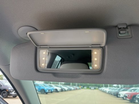 Used 2018 Chevrolet Equinox LS image 36