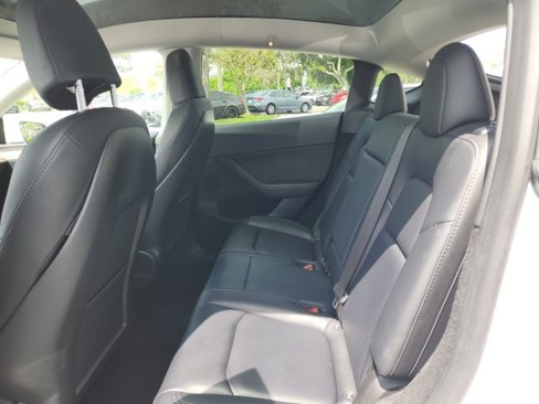 Used 2023 Tesla Model Y Long Range image 19