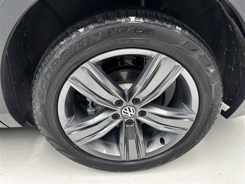 Used 2021 Volkswagen Tiguan SEL image 17