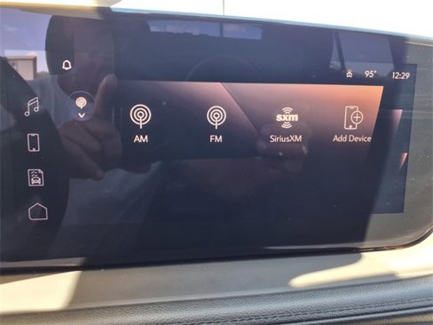 Used 2024 Buick Encore GX Sport Touring image 5