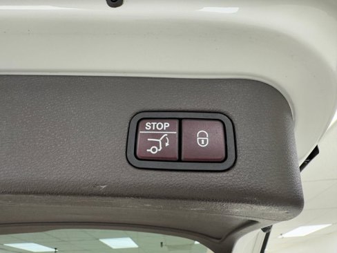 Used 2018 Mercedes-Benz GLE 350 4MATIC image 38