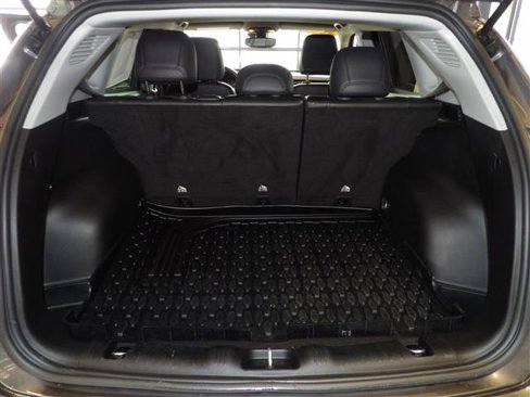 Used 2022 Jeep Compass Latitude image 18