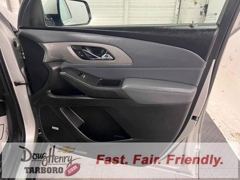 Used 2018 Chevrolet Traverse LT image 43