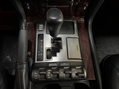 Used 2011 Lexus LX 570 4WD image 26
