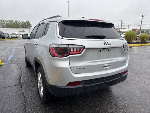 Used 2024 Jeep Compass Latitude image 5