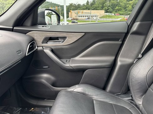 Used 2017 Jaguar F-PACE S image 29