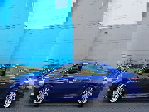 Used 2018 Toyota Camry XLE image 11