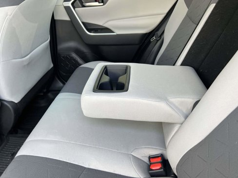 Used 2019 Toyota RAV4 XLE image 15