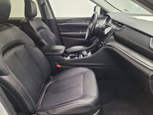 Used 2022 Jeep Grand Cherokee L Limited image 21