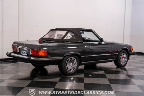 Used 1986 Mercedes-Benz 560 SL image 12