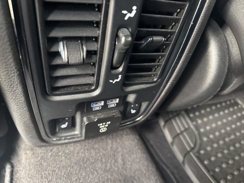 Used 2014 Jeep Grand Cherokee Limited image 19