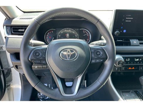 Used 2023 Toyota RAV4 XLE image 32