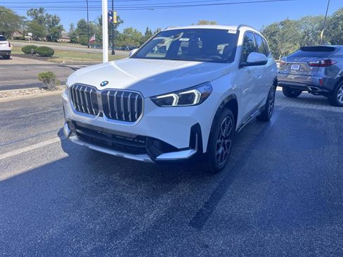 New 2025 BMW X1 xDrive28i w/ Technology Package image 8