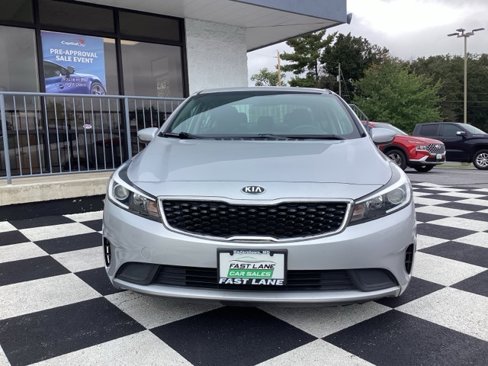 Used 2018 Kia Forte LX w/ LX Popular Package image 3