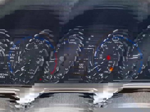 Used 2018 Toyota RAV4 LE image 23