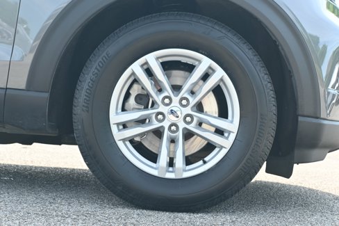 Used 2023 Ford Explorer XLT image 26