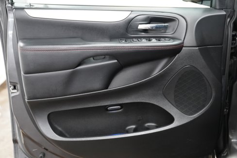 Used 2020 Dodge Grand Caravan GT image 19