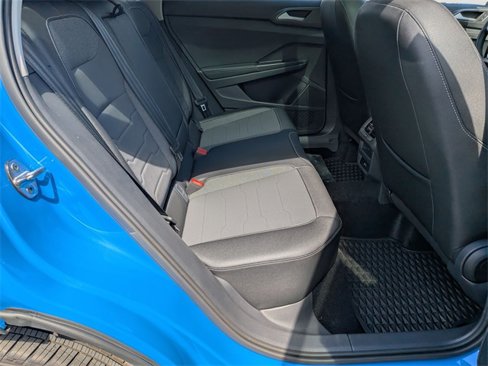 New 2025 Volkswagen Taos SE image 27
