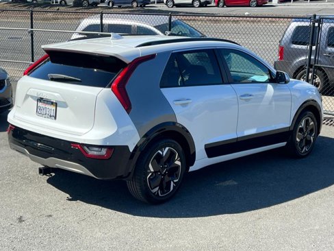 Used 2023 Kia Niro Wave image 5