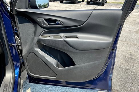 Used 2023 Chevrolet Equinox LT image 28