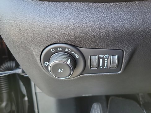 New 2026 Jeep Compass Latitude image 26