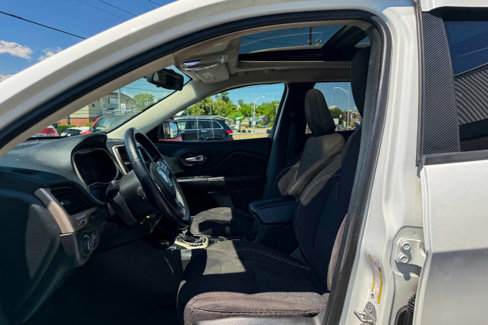 Used 2017 Jeep Cherokee 75th Anniversary image 16