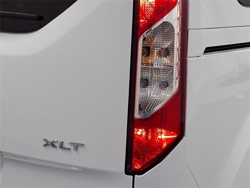 Used 2022 Ford Transit Connect XLT image 28