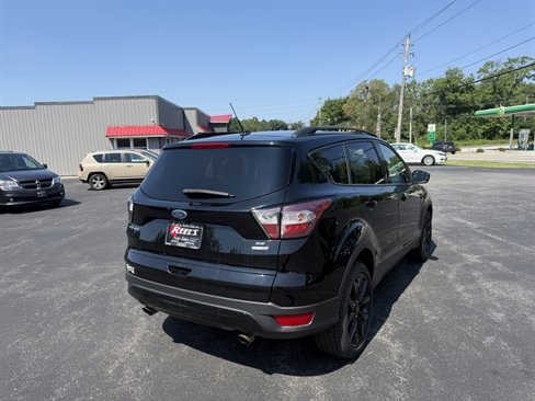 Used 2018 Ford Escape SE w/ SE Sport Appearance Package image 8
